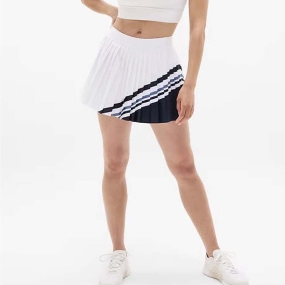 Athleta Pants - Athleta Match Point Pleated Colorblock Skort Womens M White/Navy Tennis Golf NEW